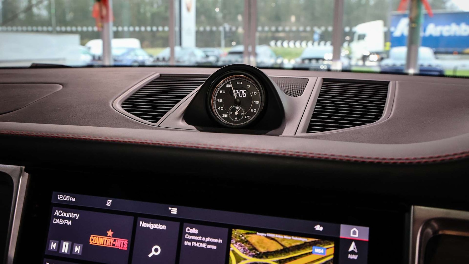 Used Porsche Macan 2023 for sale - 77348100: Photo 20