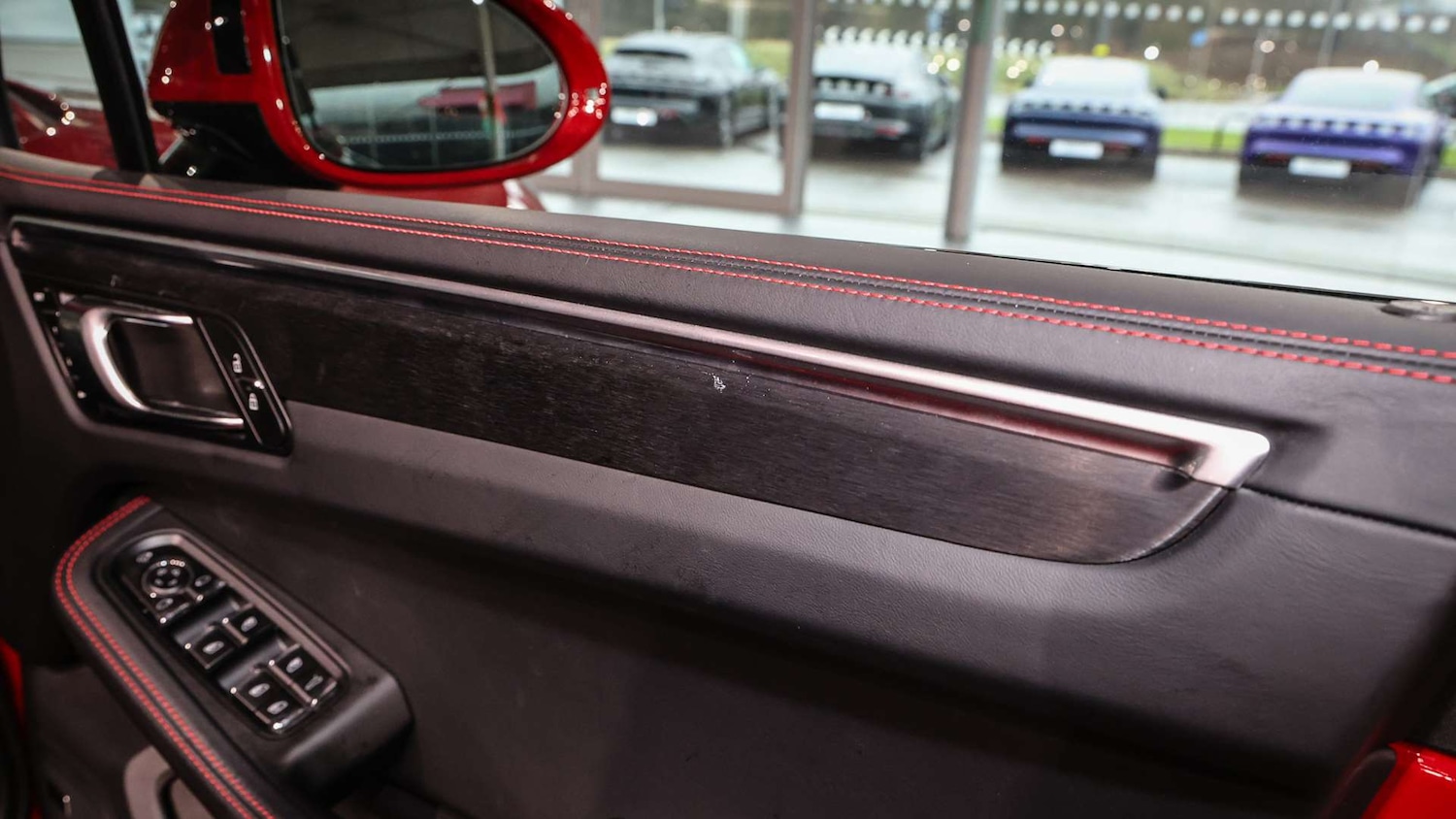 Used Porsche Macan 2023 for sale - 77348100: Photo 26