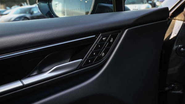 Used Porsche Macan 2024 for sale - 75217379: Photo 24