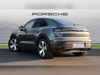 Used Porsche Macan 2024 for sale - 75217379: Photo