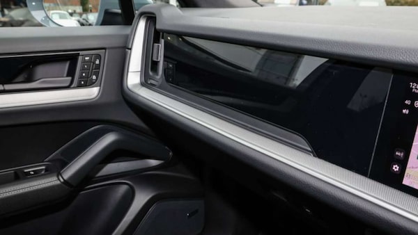 Used Porsche Cayenne 2025 for sale - 75649289: Photo 16