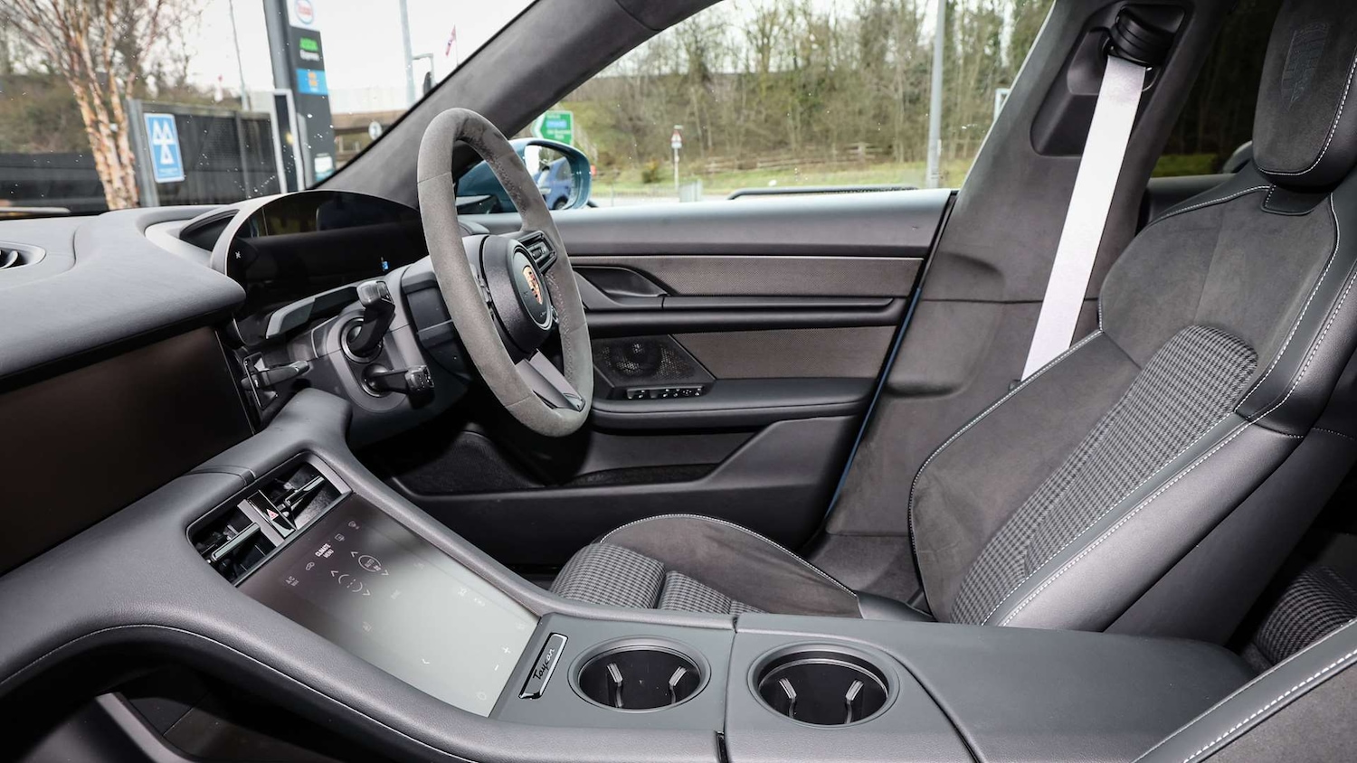 Used Porsche Taycan 2025 for sale - 77540638: Photo 13