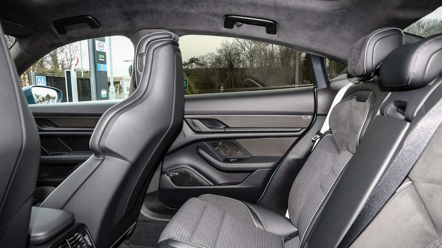 Used Porsche Taycan 2025 for sale - 77540638: Photo 14