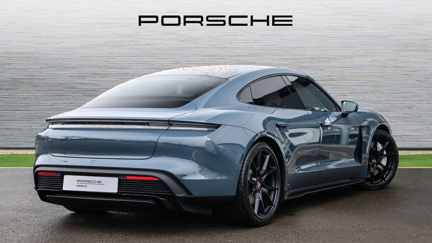 Used Porsche Taycan 2025 for sale - 77540638: Photo 3