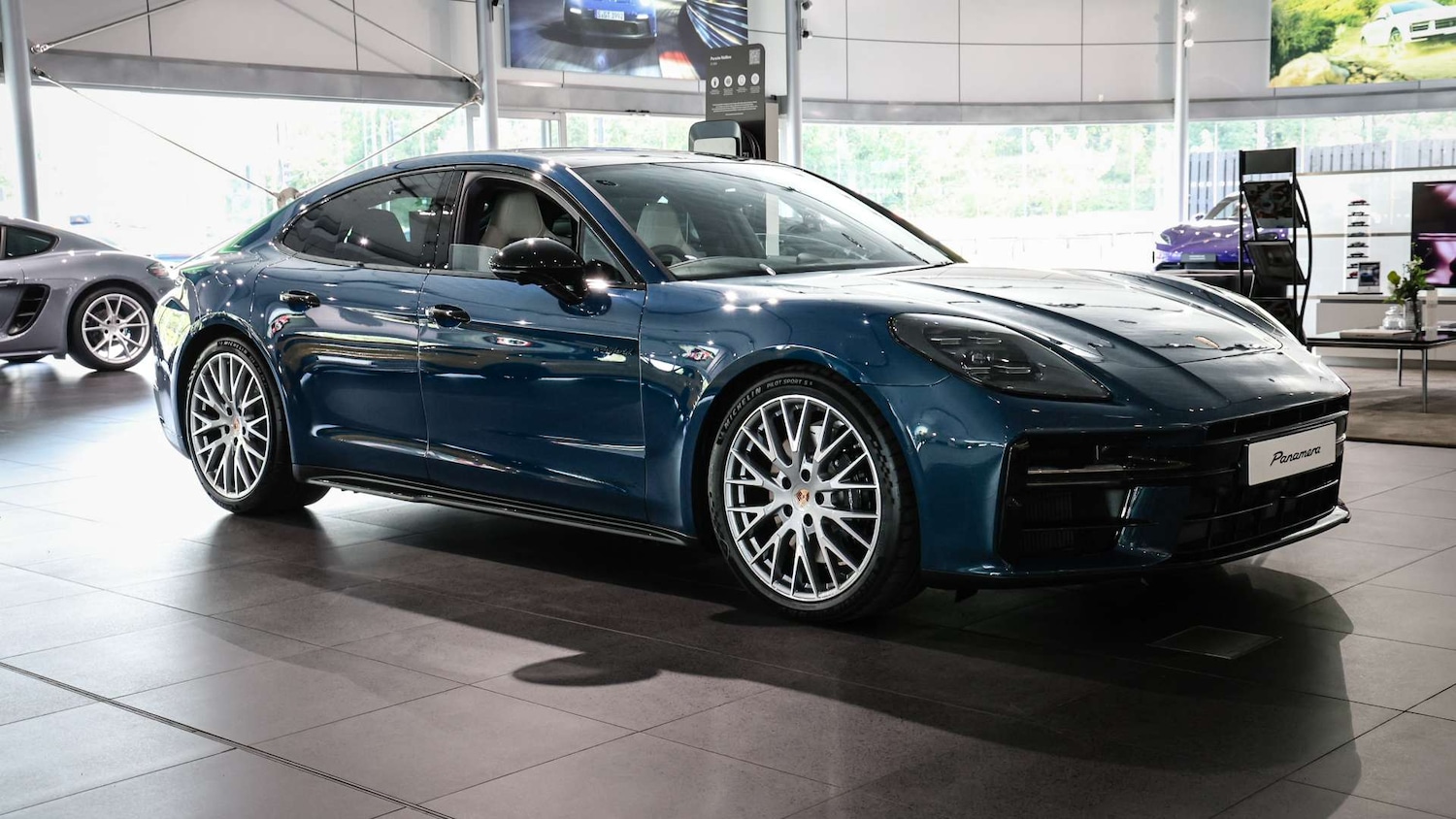 Used Porsche Panamera 2025 for sale - 76421131: Photo 1