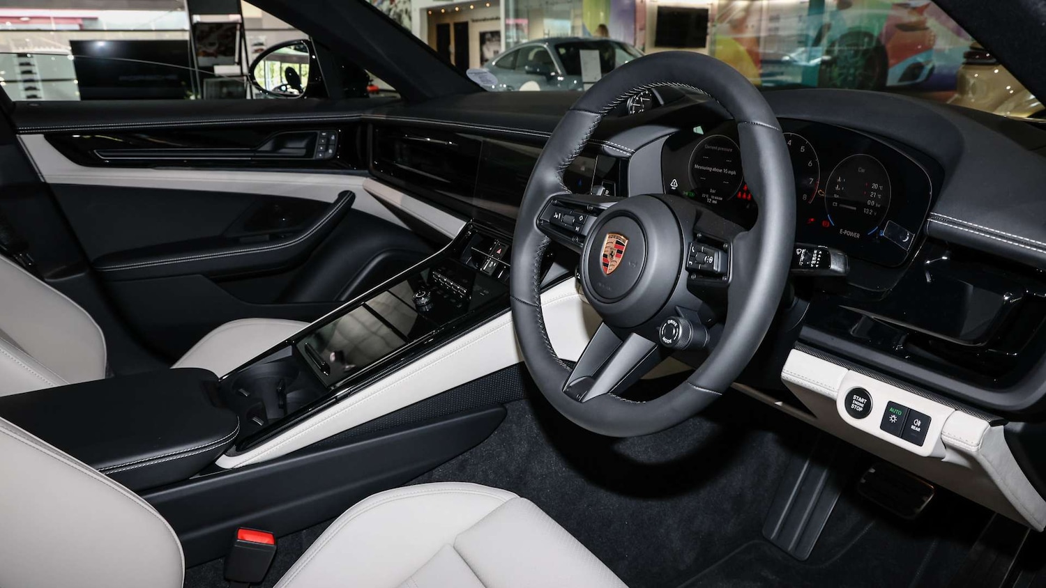 Used Porsche Panamera 2025 for sale - 76421131: Photo 12