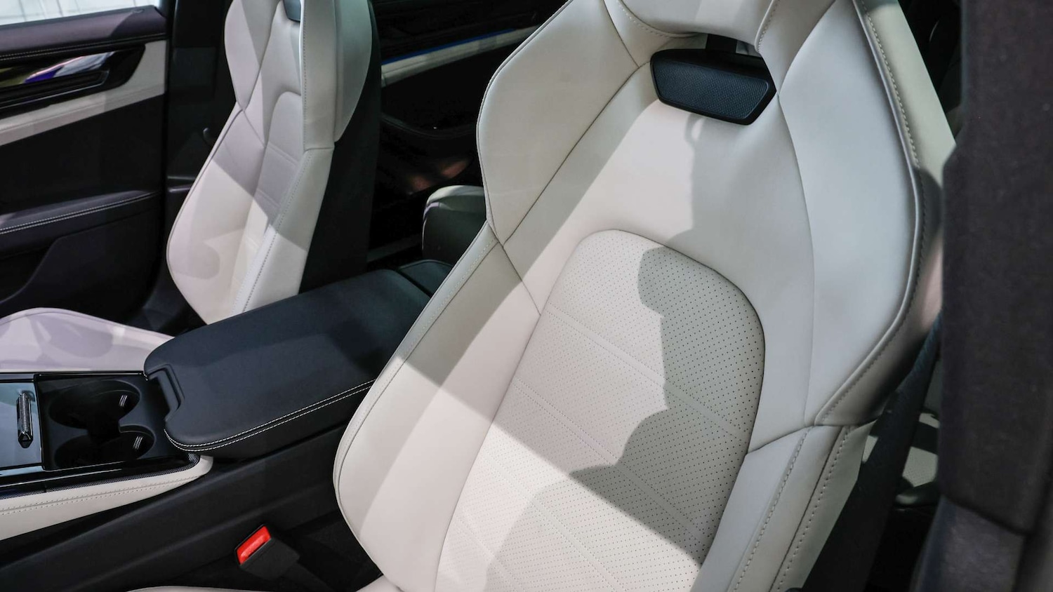 Used Porsche Panamera 2025 for sale - 76421131: Photo 14