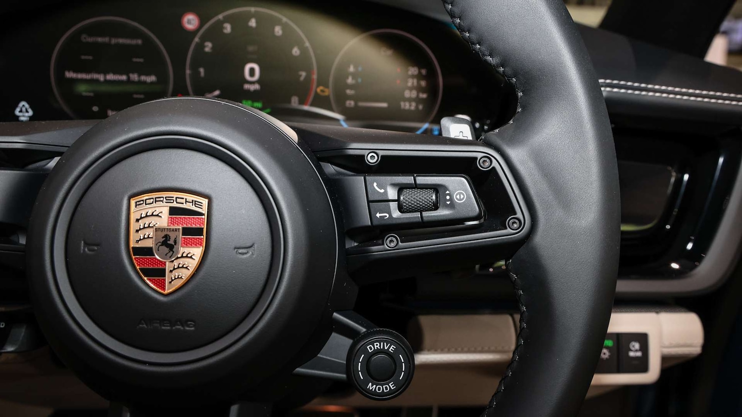 Used Porsche Panamera 2025 for sale - 76421131: Photo 25