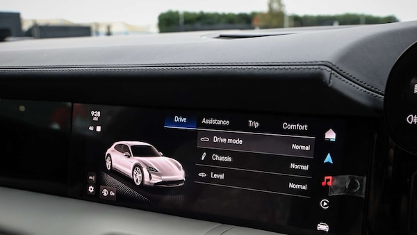 Used Porsche Macan 2025 for sale - 76170169: Photo 19