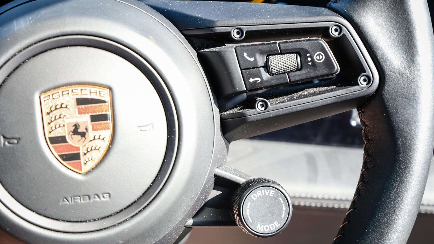 Used Porsche Taycan 2023 for sale - 77740802: Photo 25