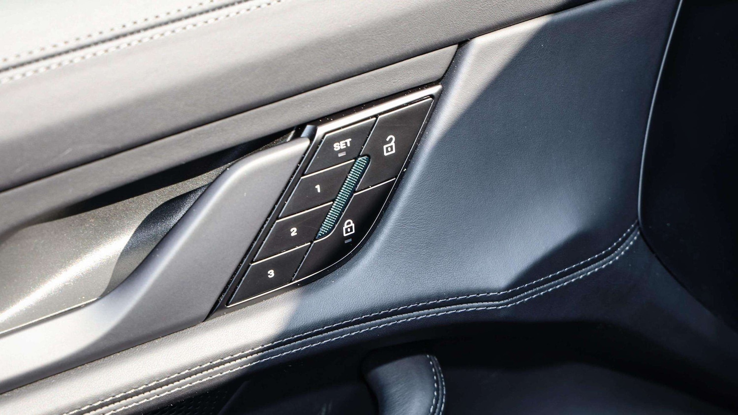 Used Porsche Taycan 2023 for sale - 77740802: Photo 26