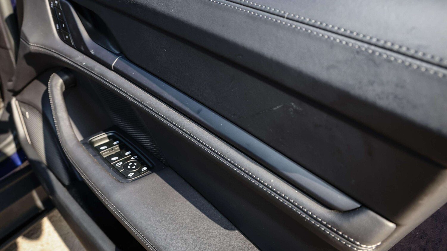 Used Porsche Taycan 2023 for sale - 77740802: Photo 27