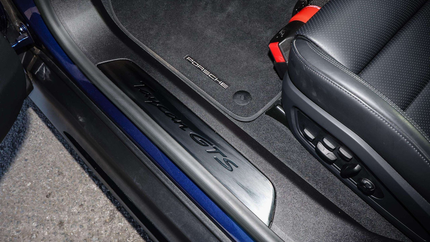 Used Porsche Taycan 2023 for sale - 77740802: Photo 29