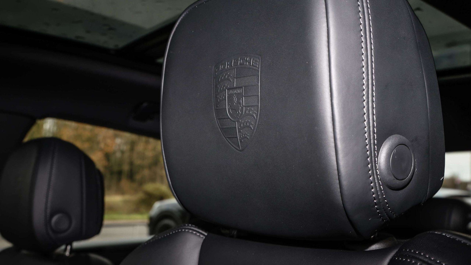 Used Porsche Macan 2025 for sale - 76842982: Photo 11