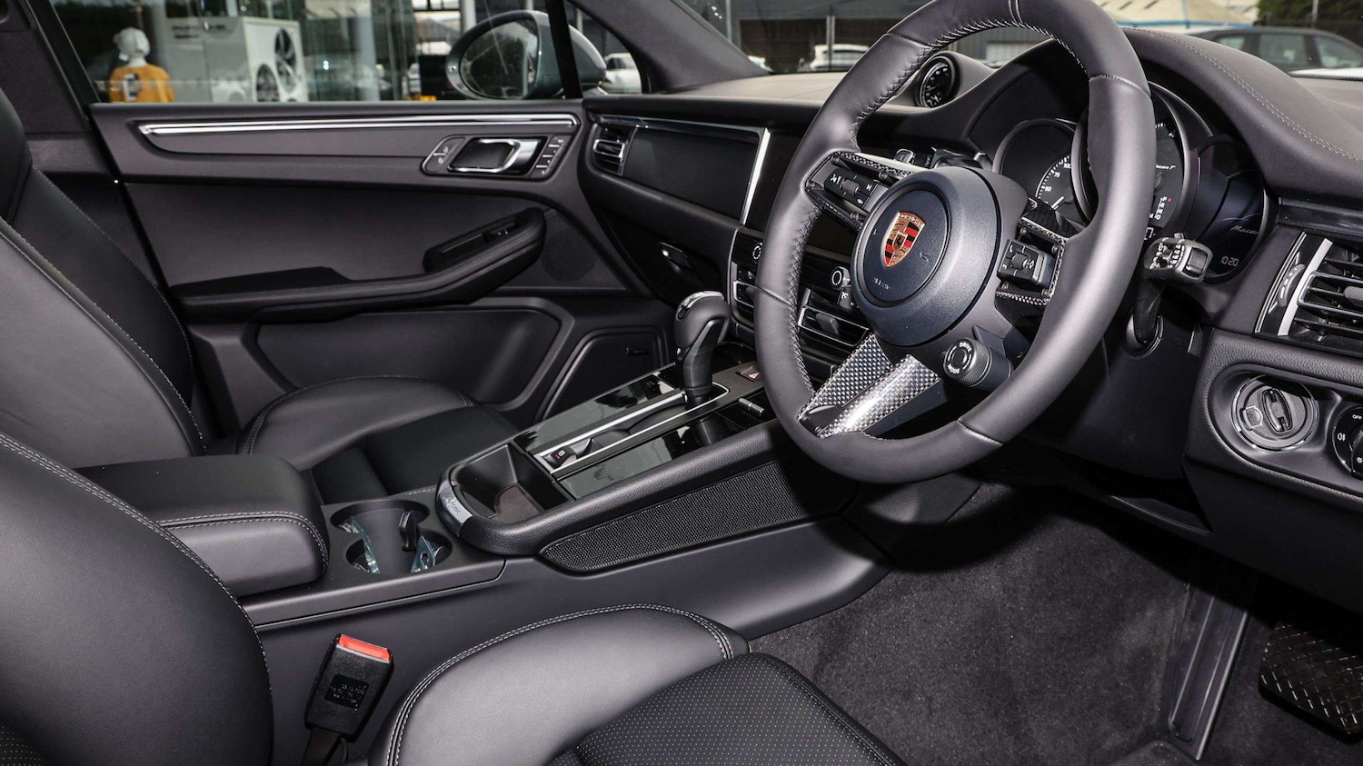 Used Porsche Macan 2025 for sale - 76842982: Photo 28