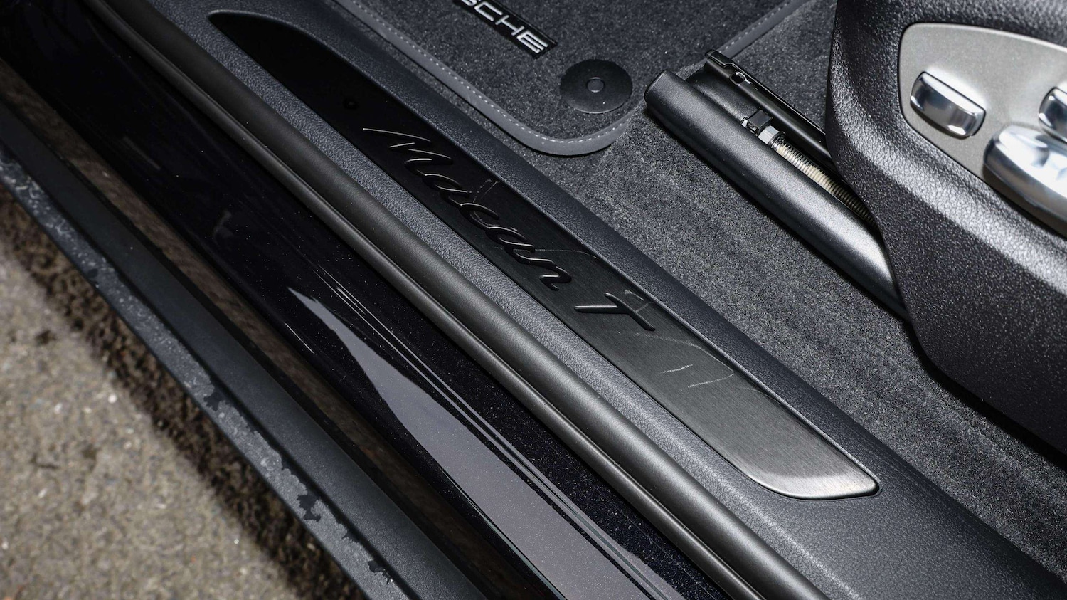 Used Porsche Macan 2025 for sale - 76842982: Photo 29