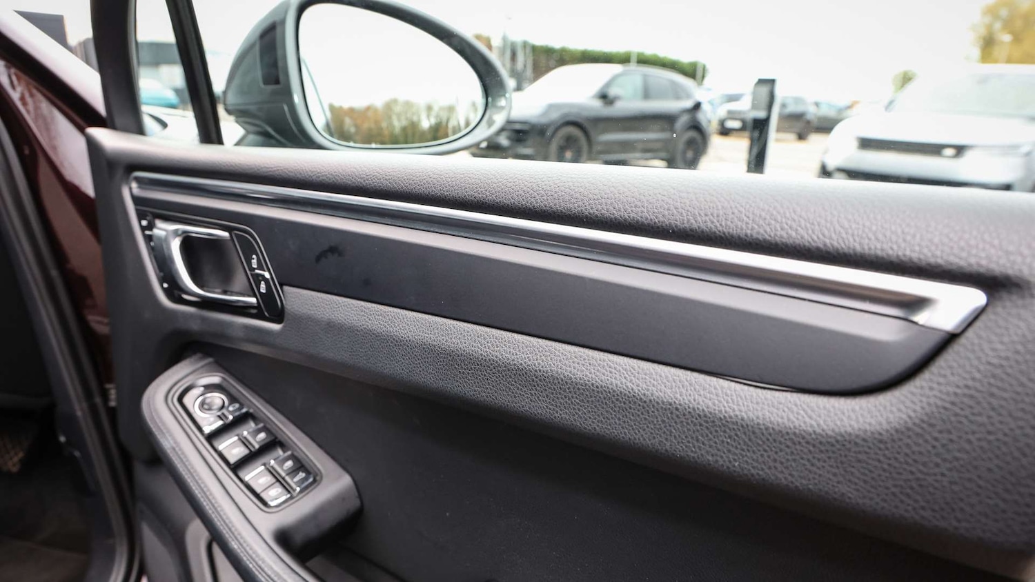 Used Porsche Macan 2023 for sale - 76705072: Photo 26