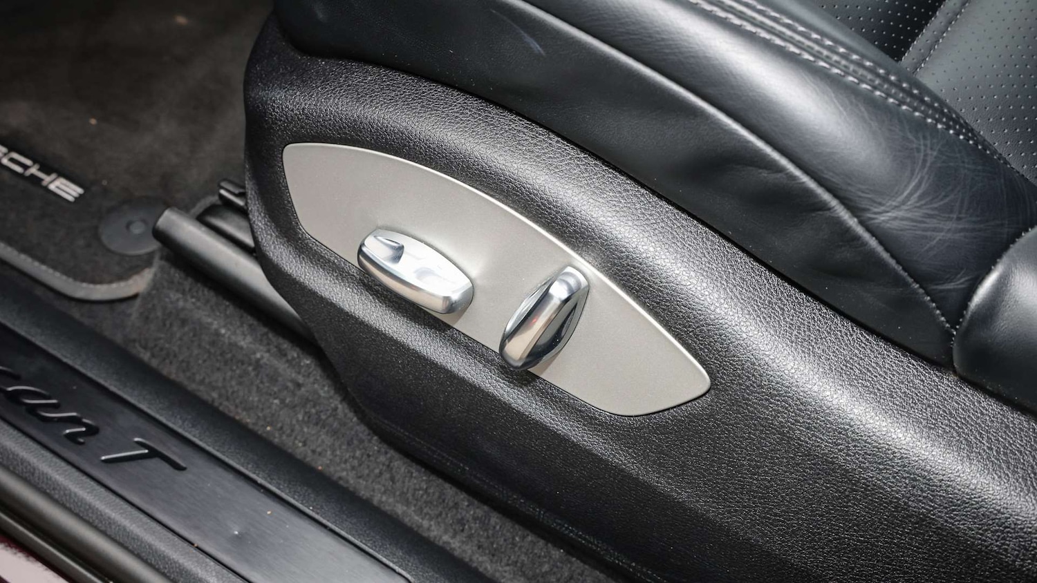 Used Porsche Macan 2023 for sale - 76705072: Photo 29