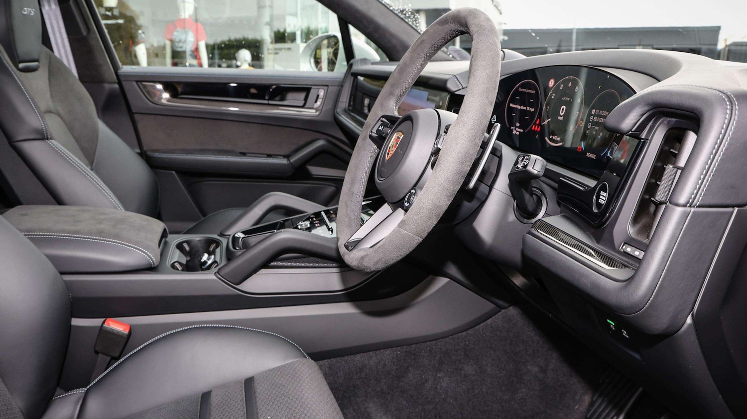 Used Porsche Cayenne 2025 for sale - 76501832: Photo 10