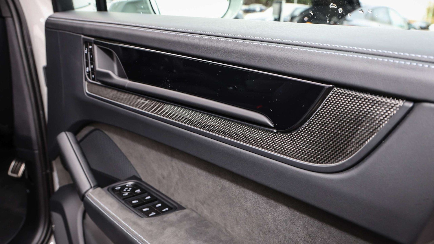 Used Porsche Cayenne 2025 for sale - 76501832: Photo 17