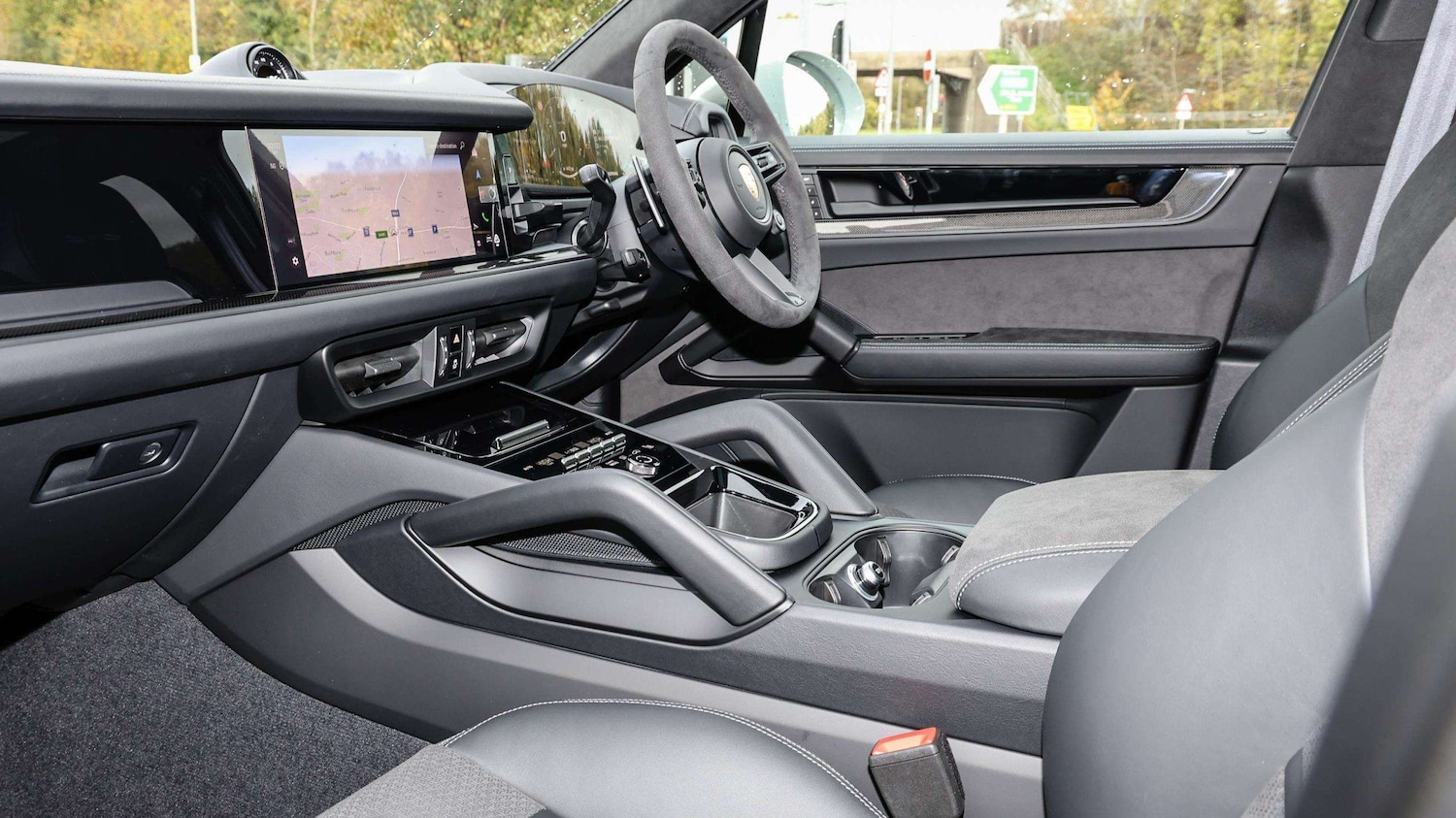 Used Porsche Cayenne 2025 for sale - 76501832: Photo 29