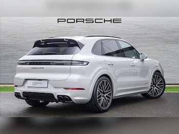 Used Porsche Cayenne 2025 for sale - 76501832: Photo