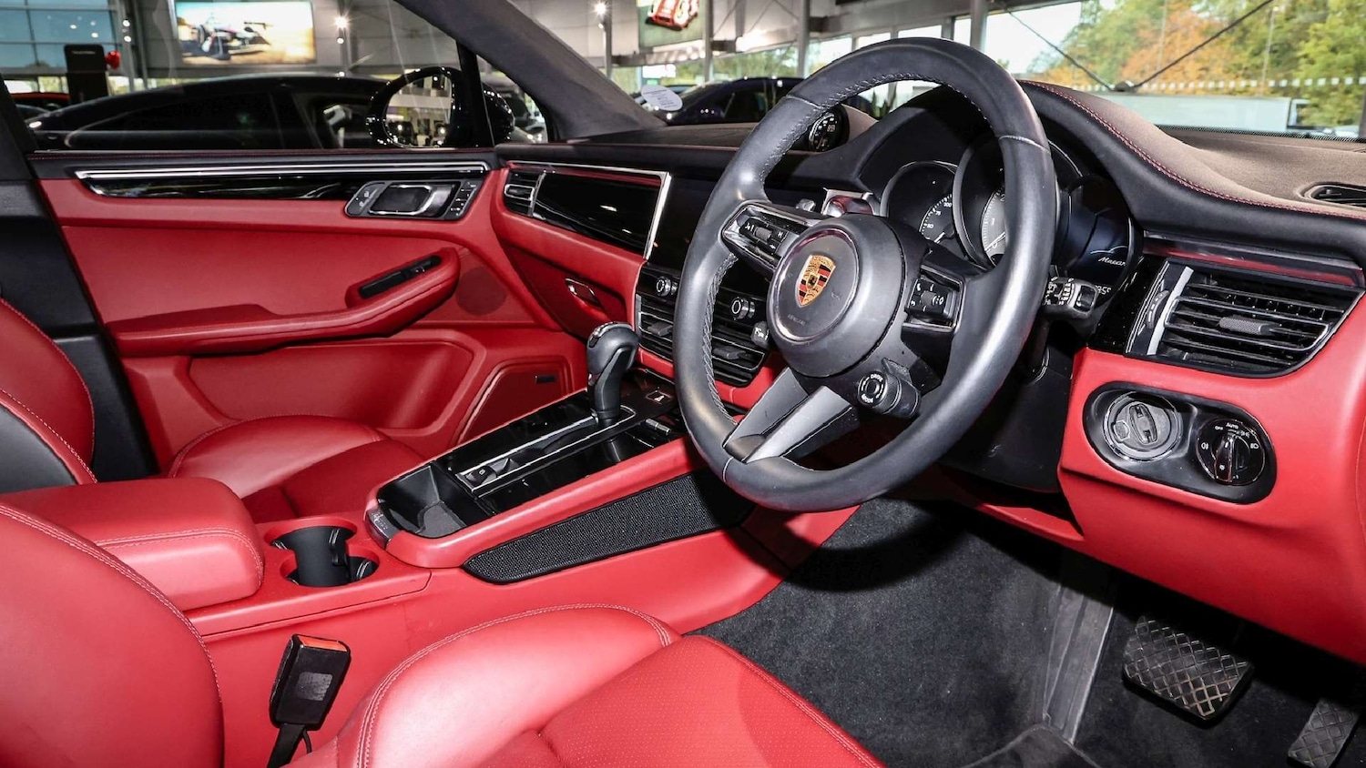 Used Porsche Macan 2022 for sale - 76339521: Photo 19