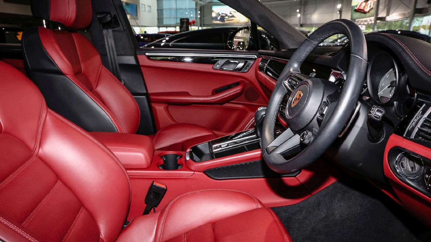 Used Porsche Macan 2022 for sale - 76339521: Photo 20