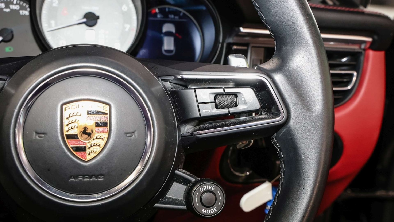 Used Porsche Macan 2022 for sale - 76339521: Photo 28