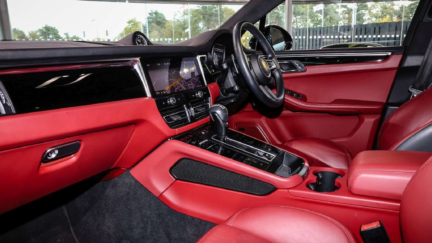 Used Porsche Macan 2022 for sale - 76339521: Photo 5