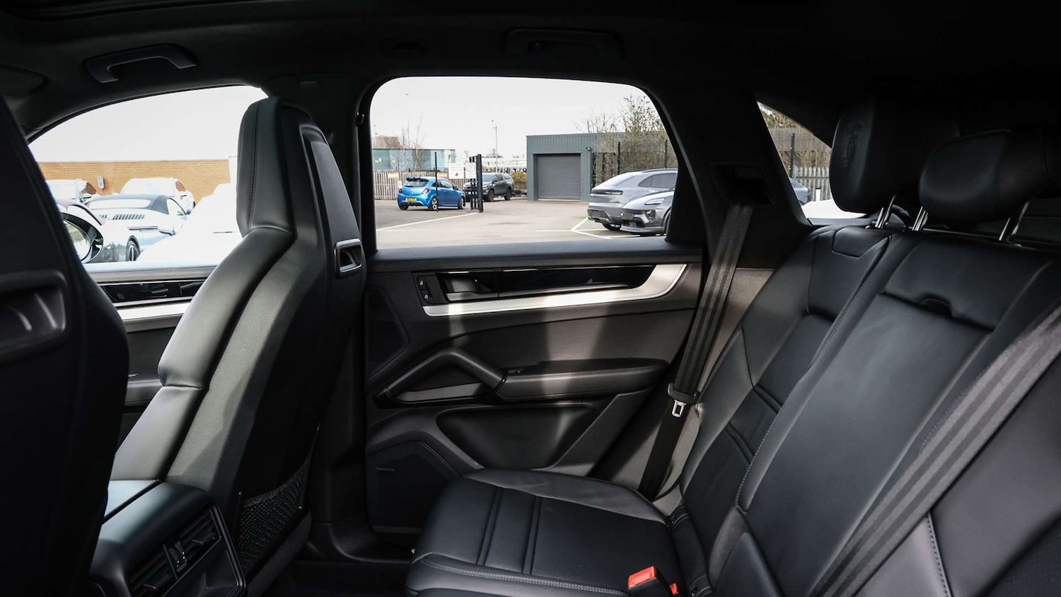 Used Porsche Cayenne 2023 for sale - 77635038: Photo 16