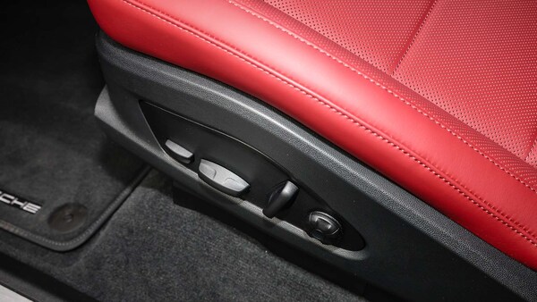 Used Porsche Macan 2024 for sale - 76125675: Photo 24
