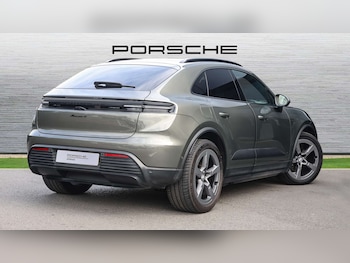 Used Porsche Macan 2024 for sale - 76125675: Photo 3