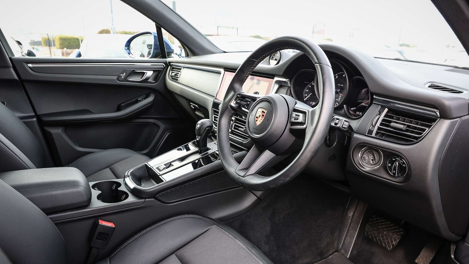 Used Porsche Macan 2023 for sale - 78037504: Photo 11