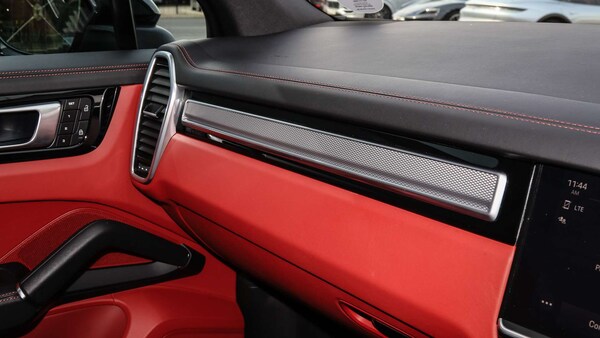 Used Porsche Cayenne 2023 for sale - 76045022: Photo 28