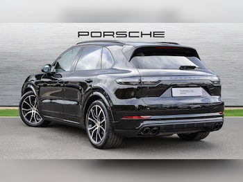 Used Porsche Cayenne 2023 for sale - 76045022: Photo 4