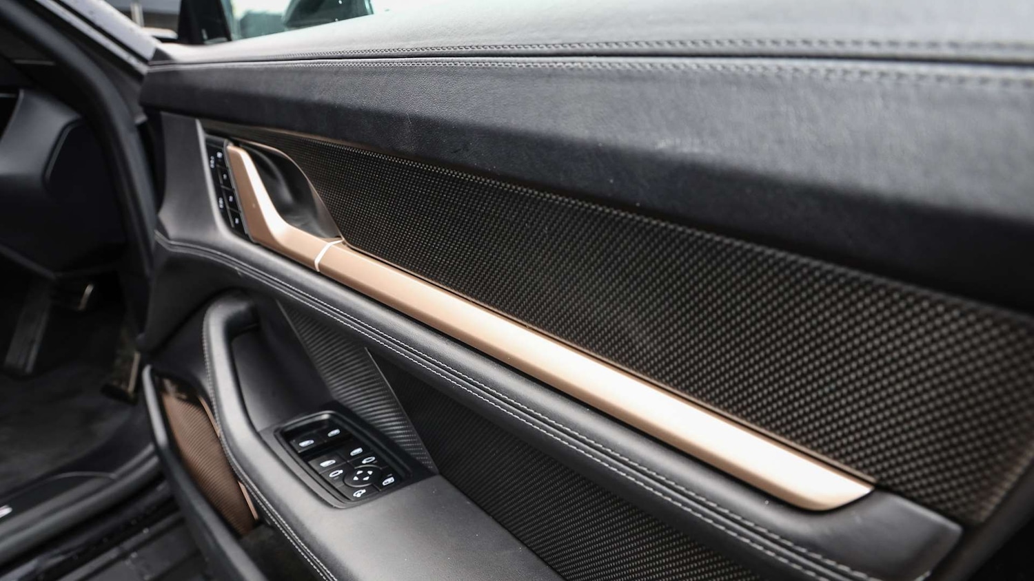 Used Porsche Taycan 2021 for sale - 76435788: Photo 26