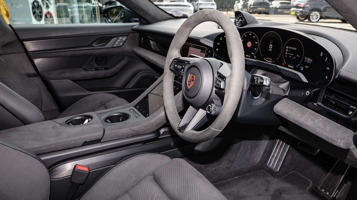 Used Porsche Taycan 2025 for sale - 77698767: Photo 11