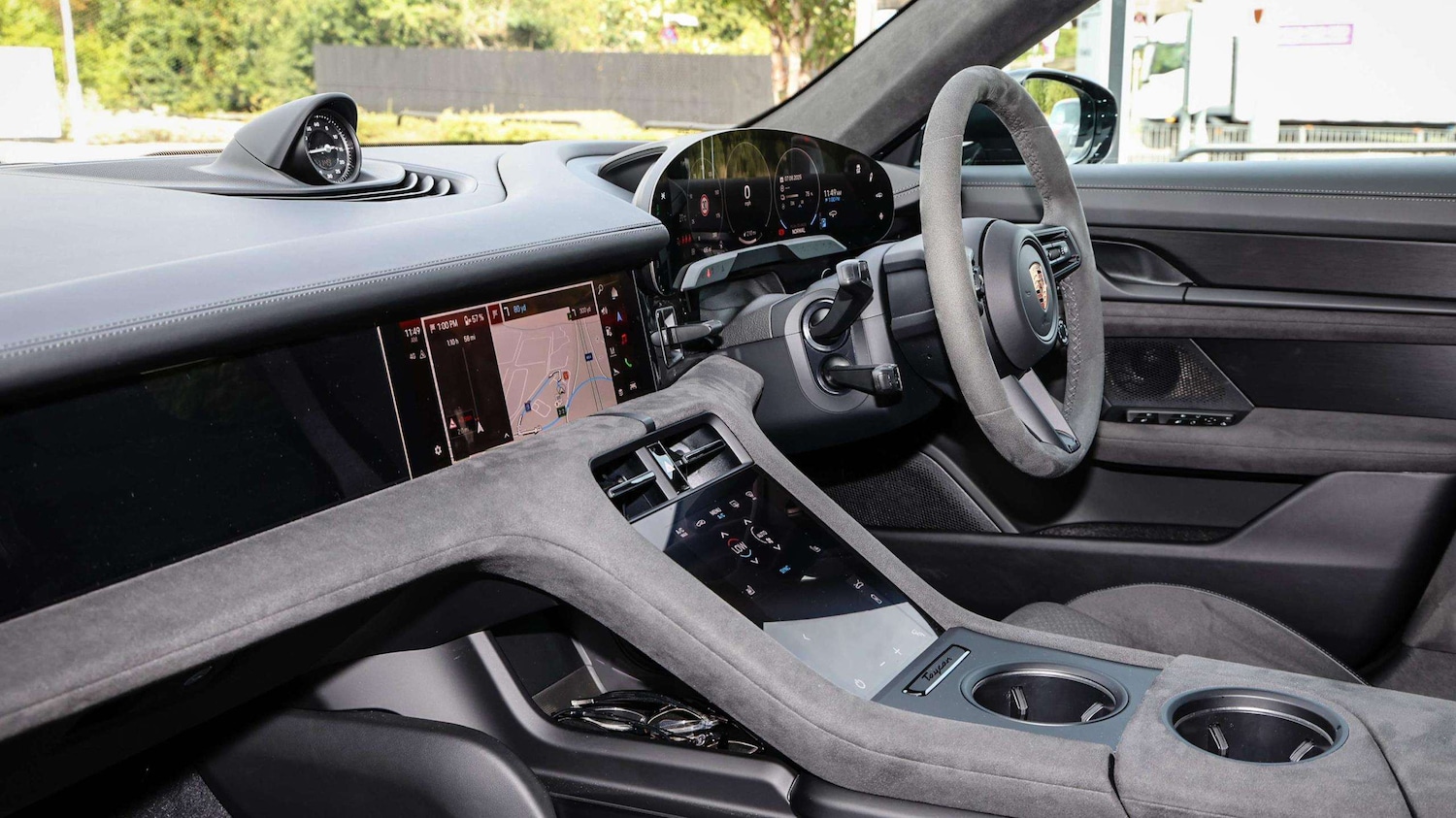 Used Porsche Taycan 2025 for sale - 77698767: Photo 8