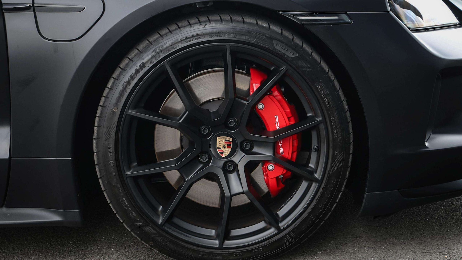 Used Porsche Taycan 2025 for sale - 77698767: Photo 9