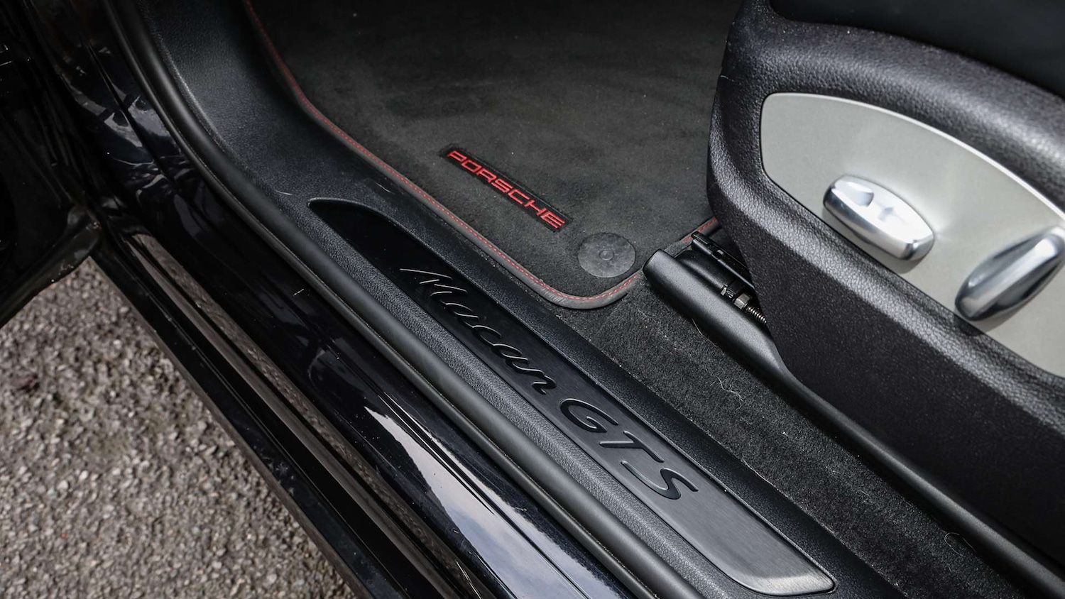 Used Porsche Macan 2021 for sale - 76435635: Photo 25