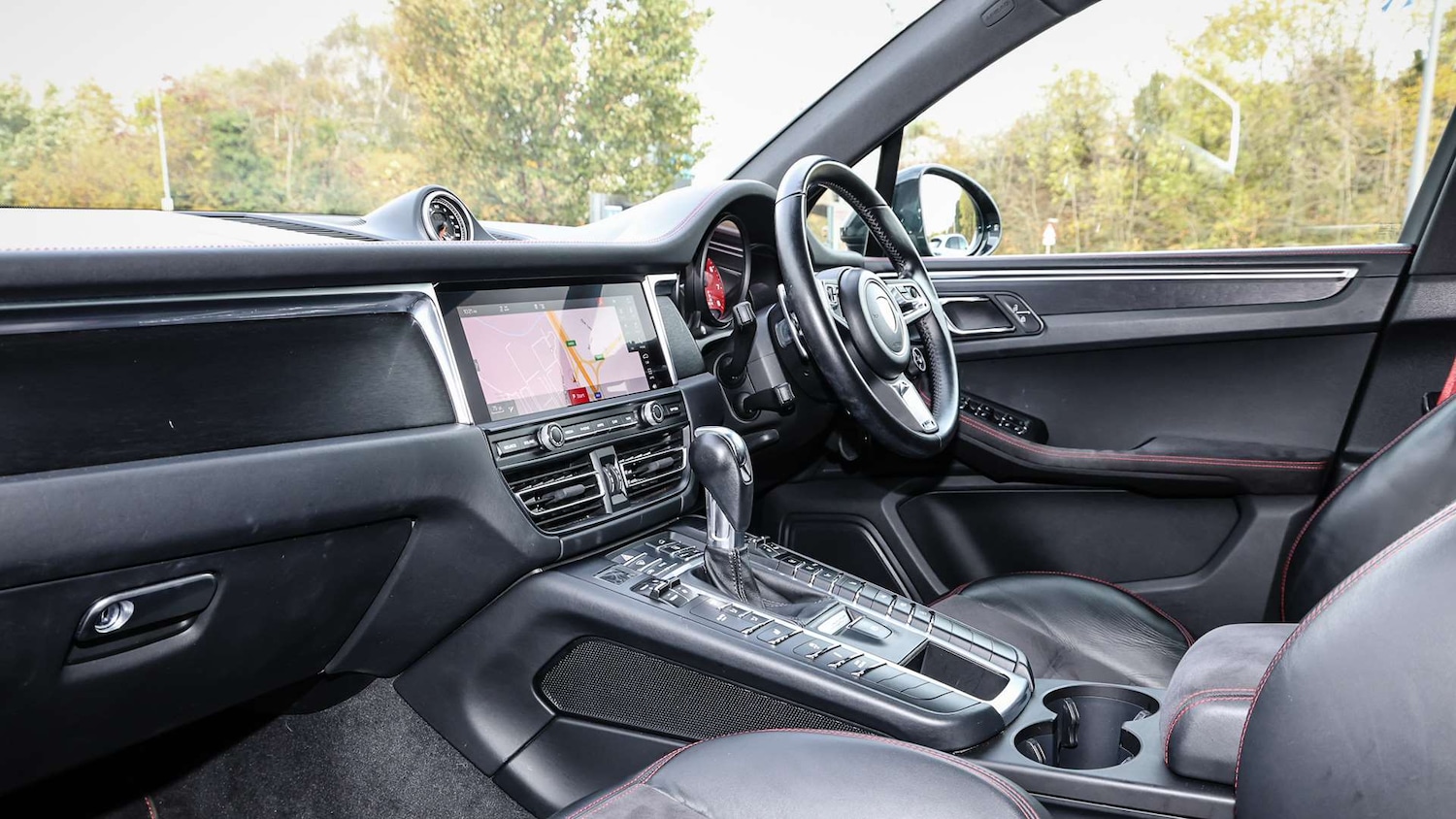 Used Porsche Macan 2021 for sale - 76435635: Photo 5