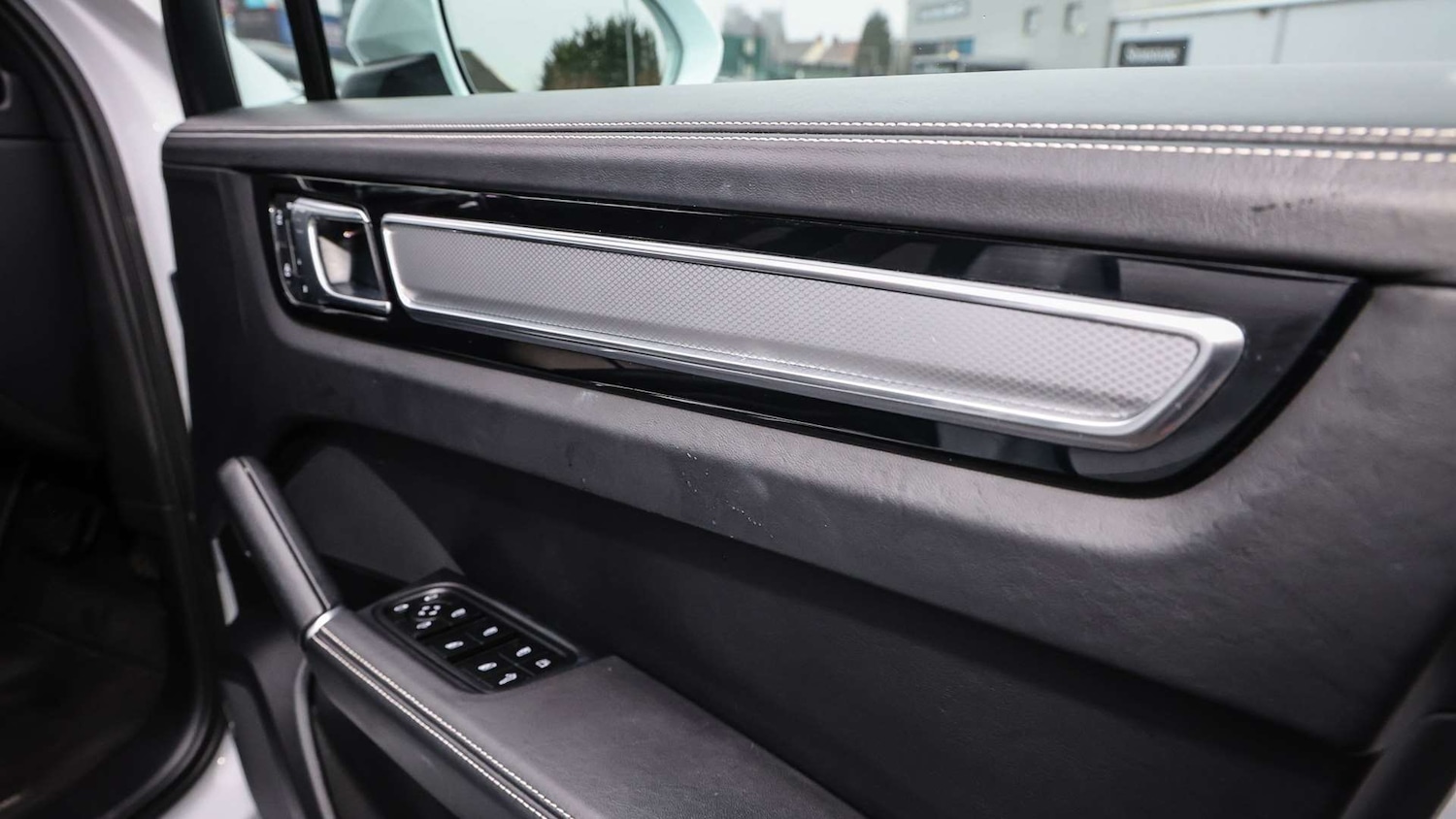 Used Porsche Cayenne for sale - 77308465: Photo 24