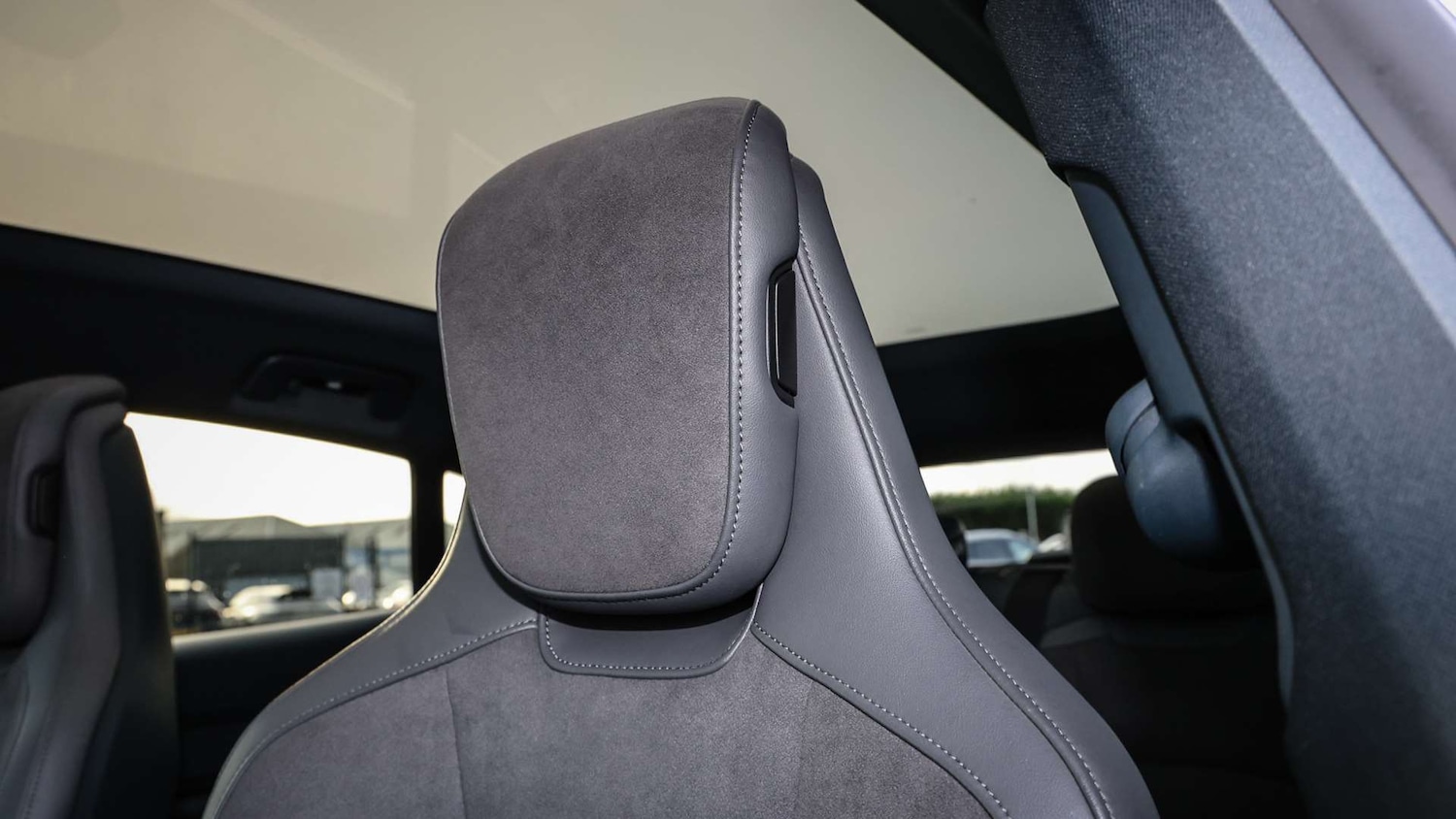 Used Porsche Taycan 2024 for sale - 76564474: Photo 14