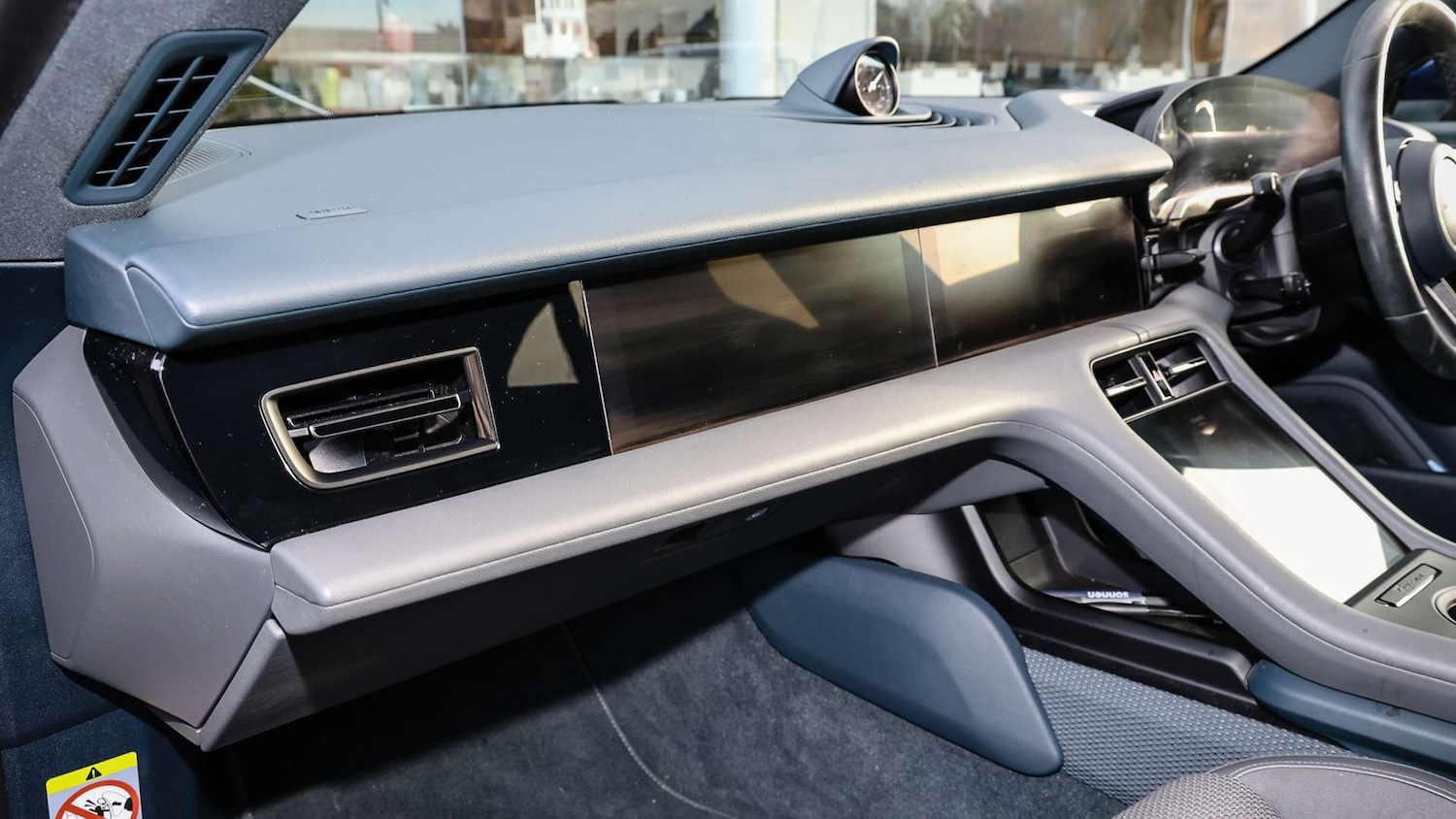 Used Porsche Taycan 2024 for sale - 76564474: Photo 16