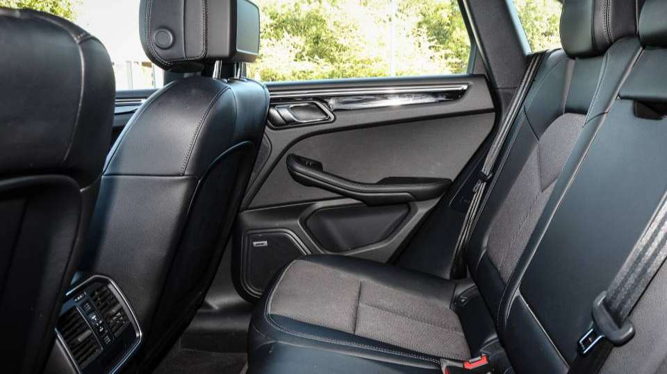 Used Porsche Macan 2025 for sale - 76553070: Photo 17