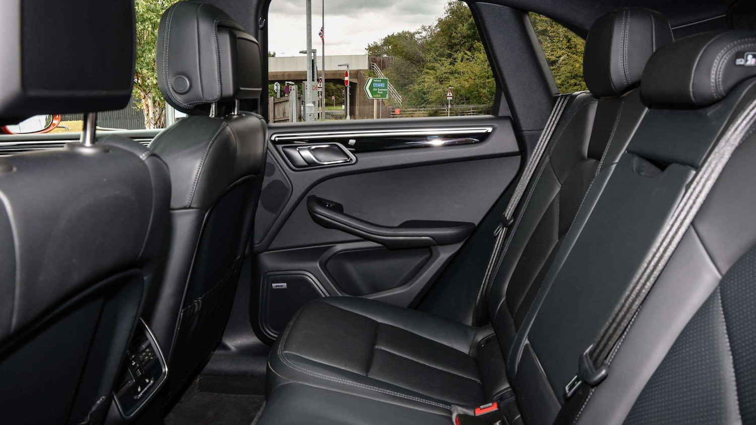 Used Porsche Macan 2021 for sale - 76705071: Photo 12