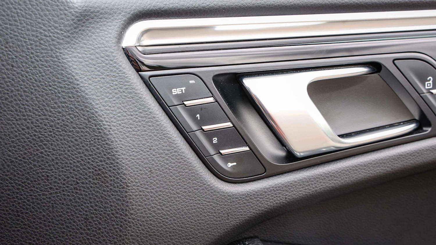 Used Porsche Macan 2021 for sale - 76705071: Photo 30