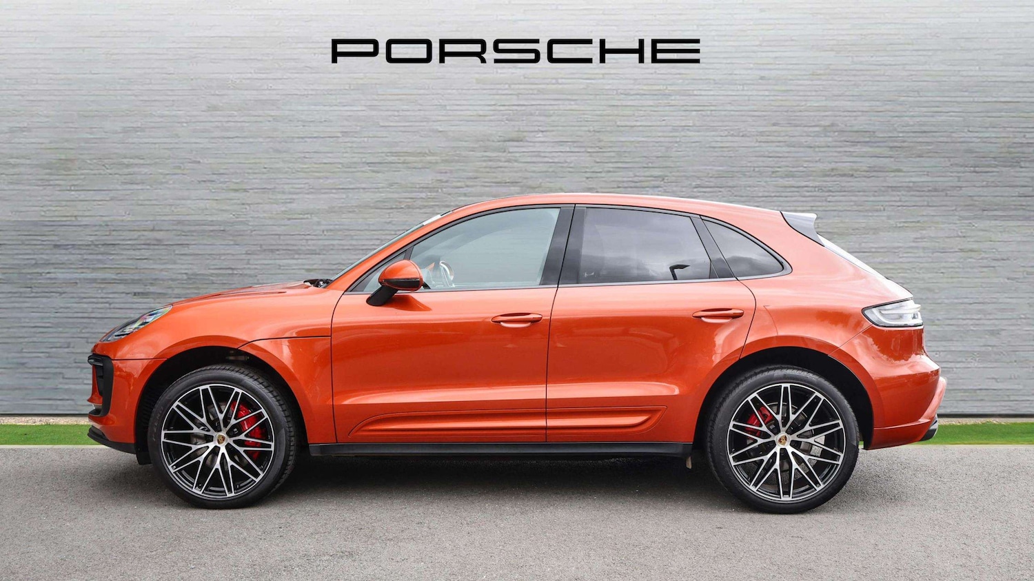 Used Porsche Macan 2021 for sale - 76705071: Photo 6