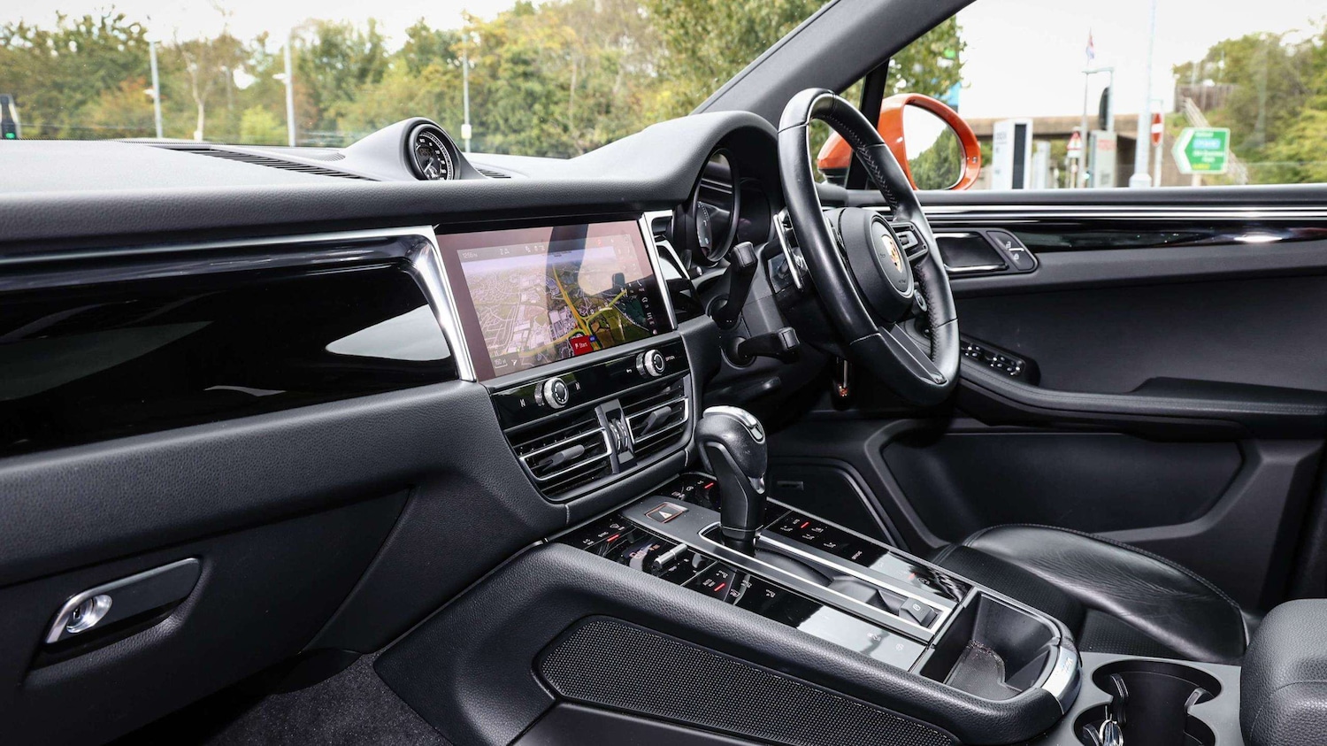 Used Porsche Macan 2021 for sale - 76705071: Photo 9